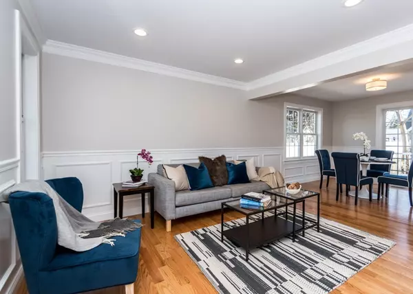 Needham, MA 02492,166 Warren Street #166