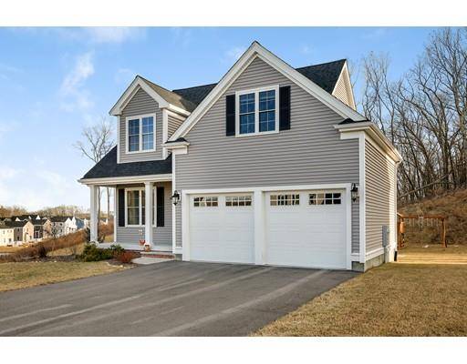 Wrentham, MA 02093,185 Black Birch Dr