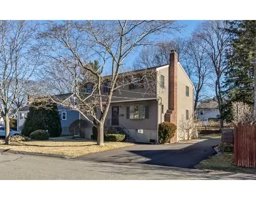 Beverly, MA 01915,3 Carver St