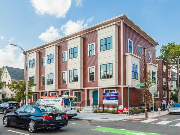 2549 Massachusetts Ave #2549, Cambridge, MA 02140