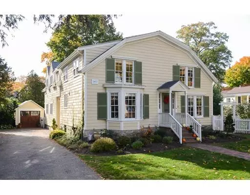 Wellesley, MA 02482,33 Cottage Street