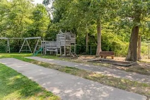 Weymouth, MA 02190,50 Webster St #306