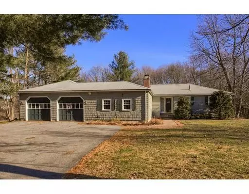 8 Thomas Dr, Chelmsford, MA 01824