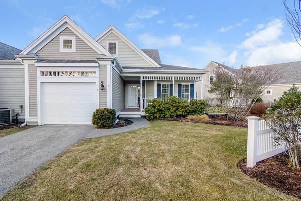 5 Amberwood Ct #213, Bourne, MA 02532