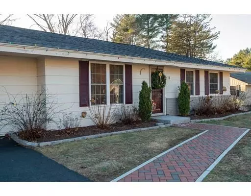 18 Birch Ln, Ipswich, MA 01938