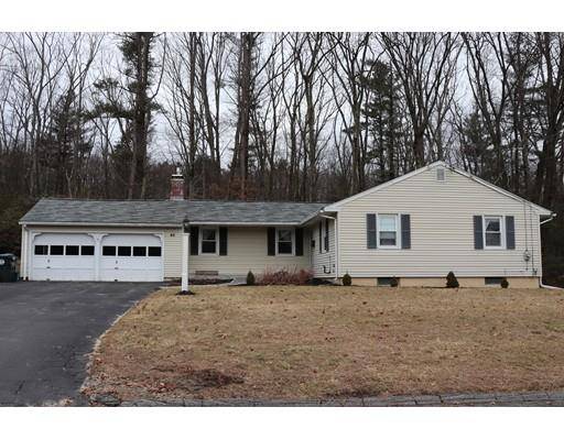 62 Meadow Wood Dr, Holden, MA 01520