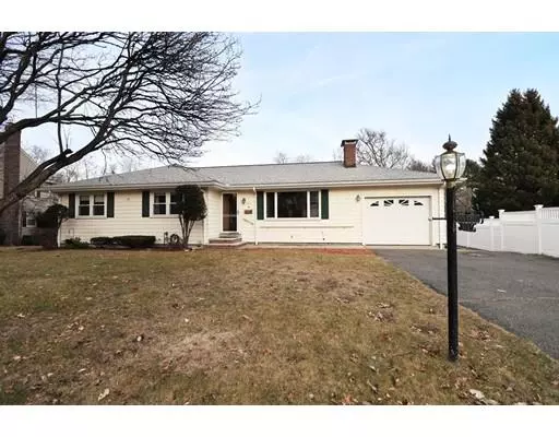 363 Vernon St, Wakefield, MA 01880