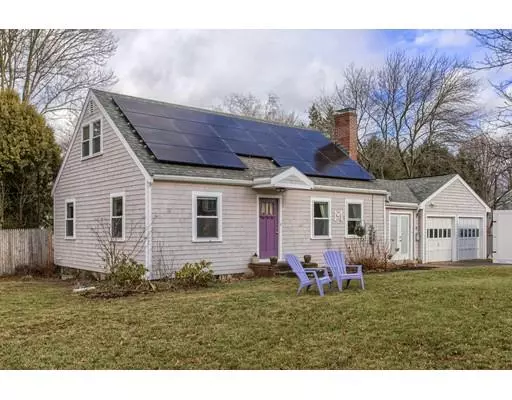 34 Hull St, Beverly, MA 01915