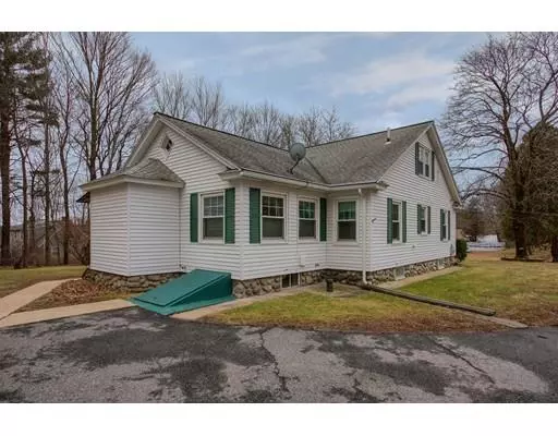 West Boylston, MA 01583,122 N Main St