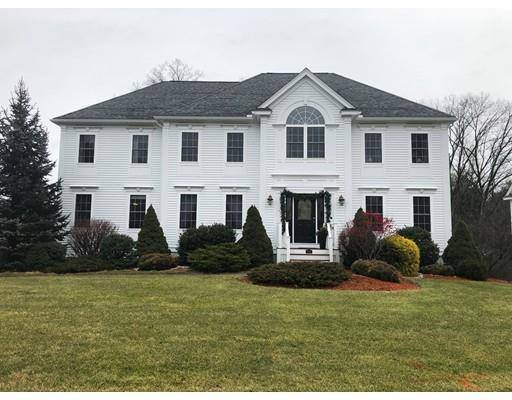 19 Regency Dr, Dracut, MA 01826