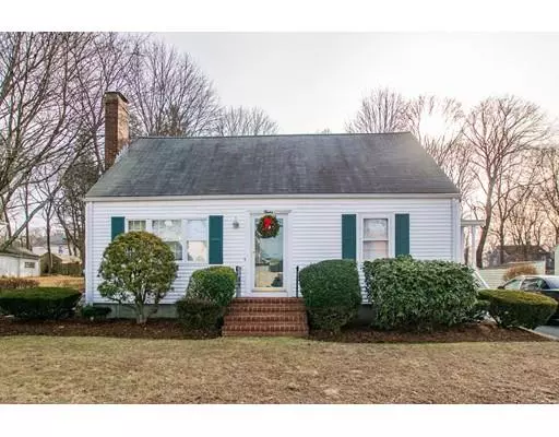 12 E Division St, Holbrook, MA 02343