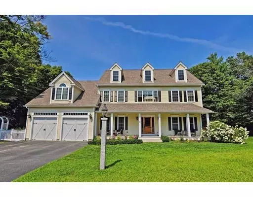 Wrentham, MA 02093,11 Hales Pond Ln