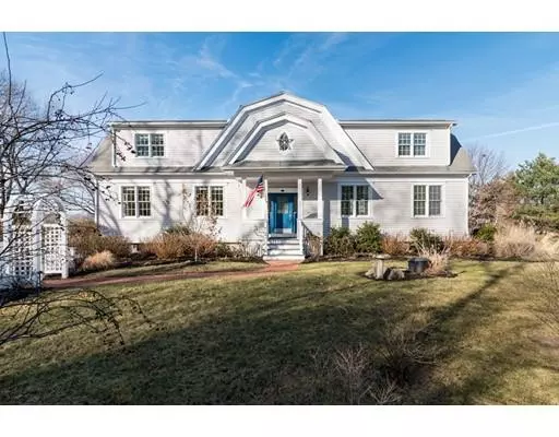 12 Brewer Beach Rd, Hingham, MA 02043