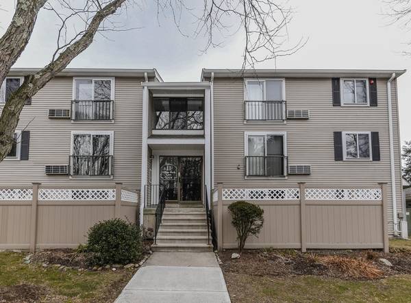 11 Village Rock Ln #14, Natick, MA 01760