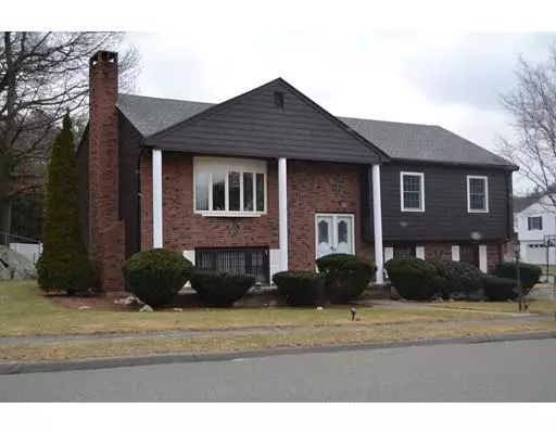 11 Crystal Dr, Stoneham, MA 02180