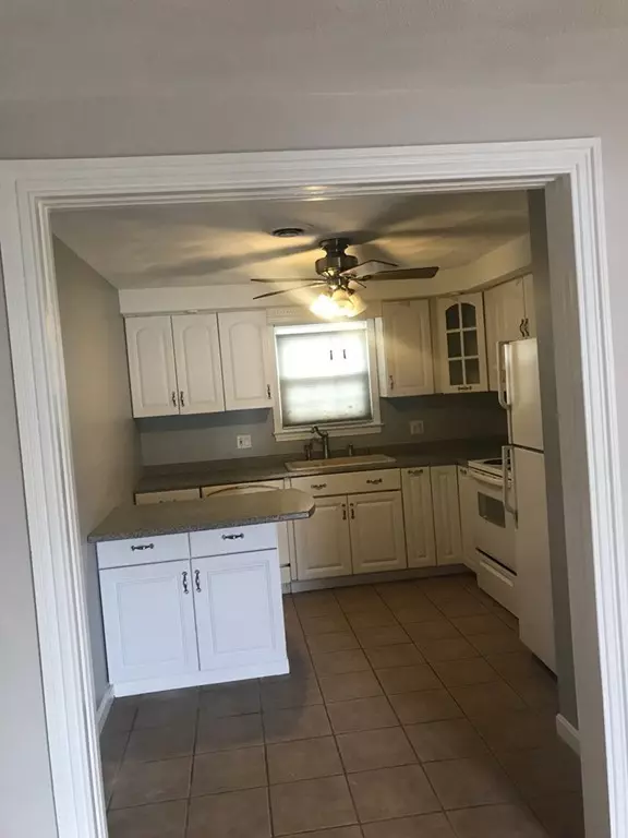 Methuen, MA 01844,23 Pilgrim Cir #A