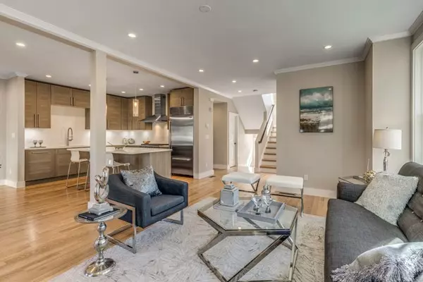 Newton, MA 02459,373 Langley Road #2