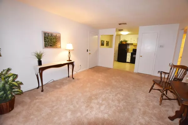 Rutland, MA 01543,176 Maple Ave #3-22