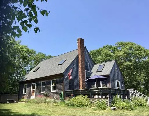 10 Bailey Park Rd, West Tisbury, MA 02575