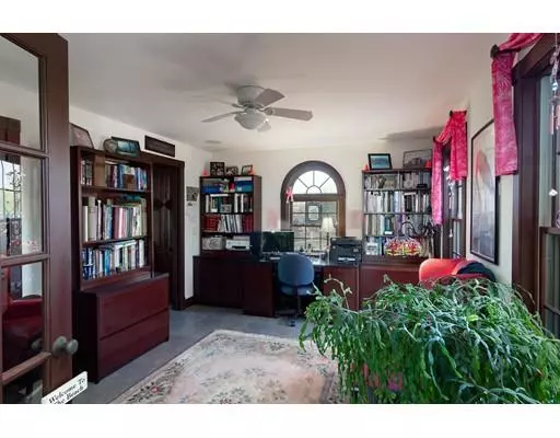 Fairhaven, MA 02719,1 Smugglers Rd