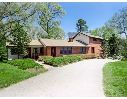 Ipswich, MA 01938,16 Mill Rd