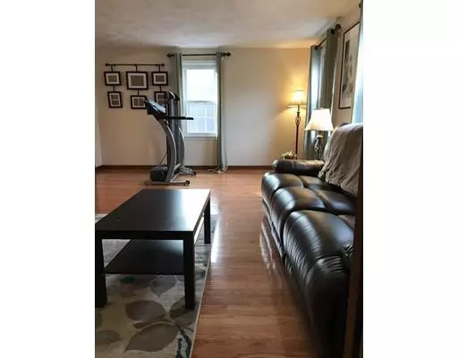 Milford, MA 01757,8 Clarridge Cir