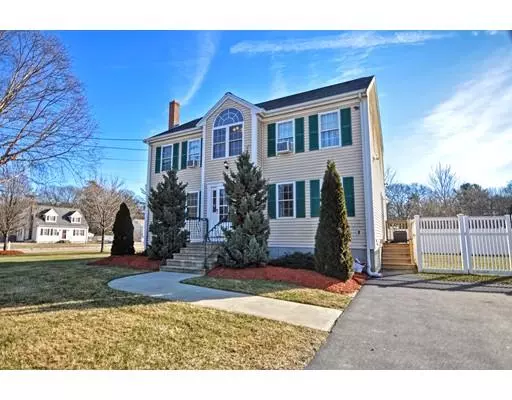 43 Mcintosh Drive, Taunton, MA 02780