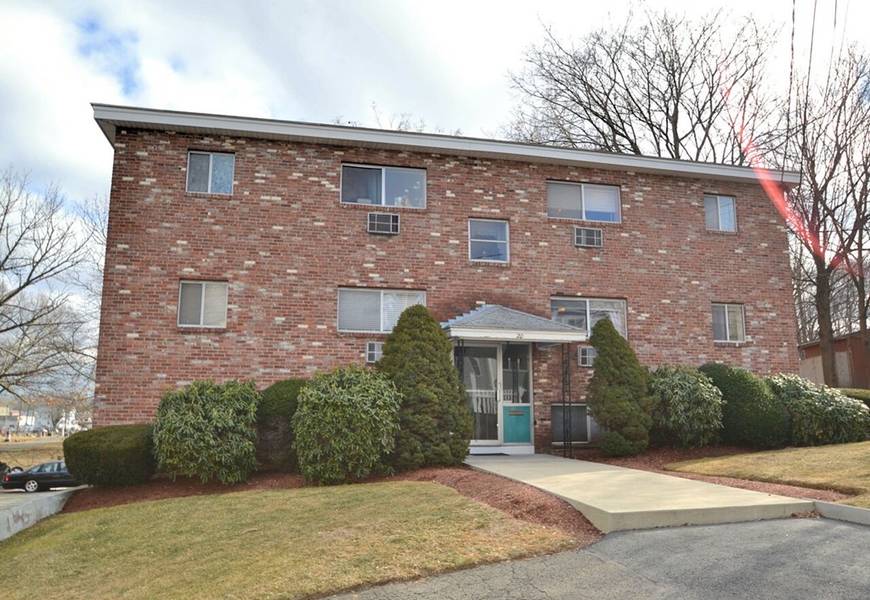 20 Flood St #1, Waltham, MA 02453