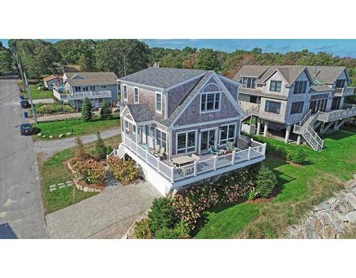 25 Grand View Ave, Mattapoisett, MA 02739