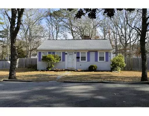 16 Thatcher Rd, Yarmouth, MA 02664