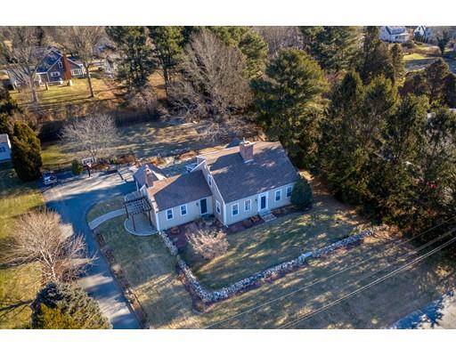 22 Upland Way, Mattapoisett, MA 02739