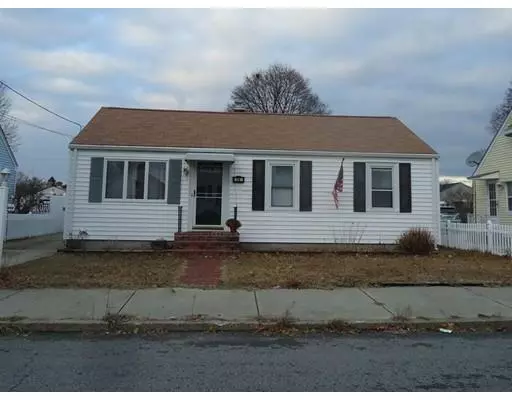 16 Riley St, Pawtucket, RI 02861