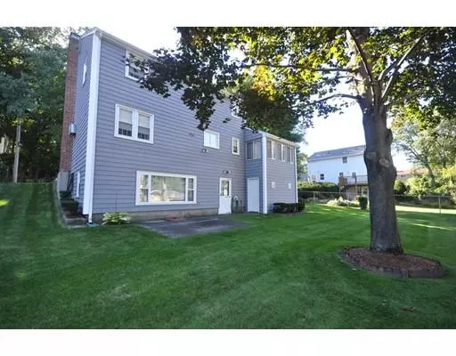 Arlington, MA 02474,91 Woodside Ln