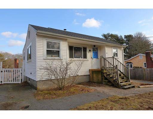 44 Bayhead Shores Rd, Bourne, MA 02532