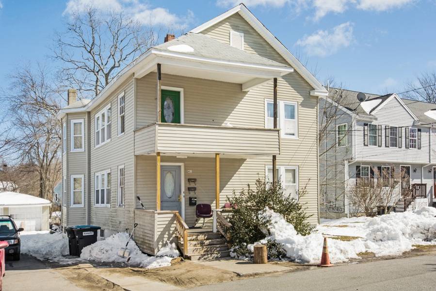 41 Brook St, Webster, MA 01570