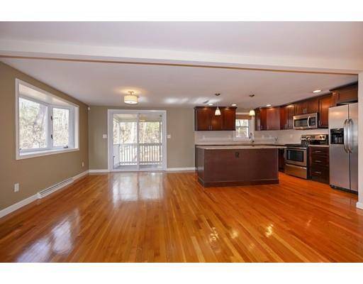 Walpole, MA 02081,16 Appletree Ln