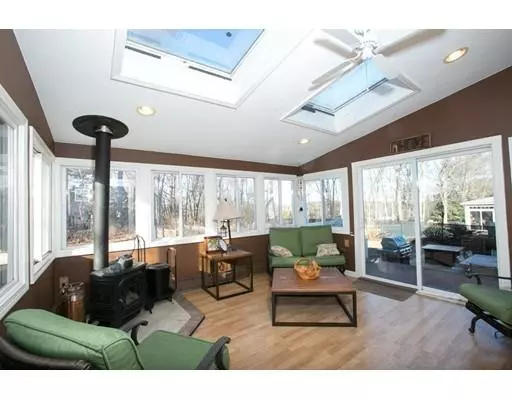 Milford, MA 01757,65 Sunset Dr