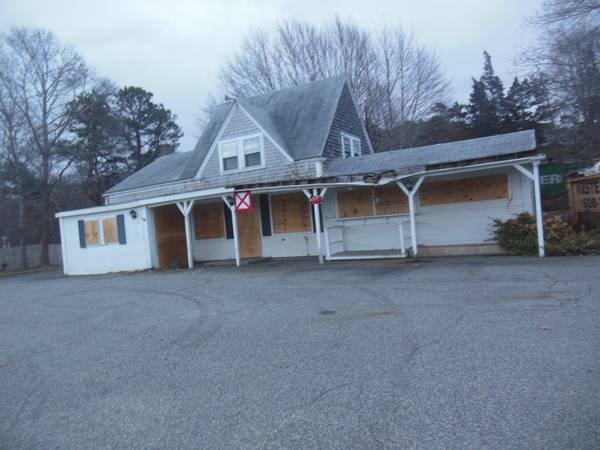 226 Cranberry Hwy, Bourne, MA 02532