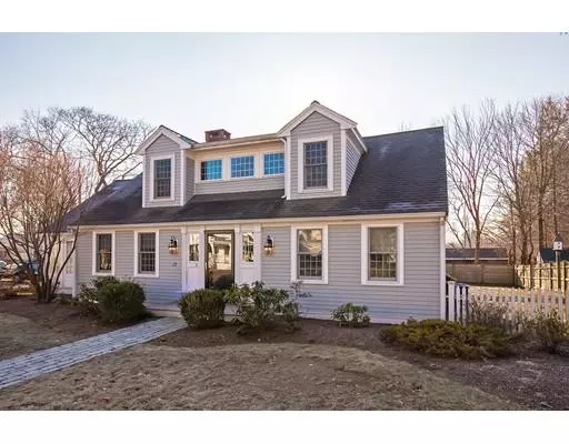 13 Stoddard Road, Hingham, MA 02043