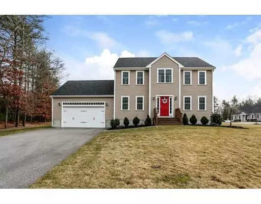 31 Brookside Dr, Hanson, MA 02341