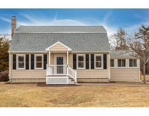 40 Broadmeadow Dr, East Bridgewater, MA 02333