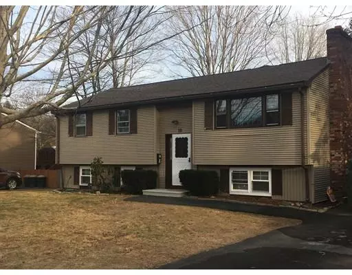 18 Saunders Drive, Shrewsbury, MA 01545