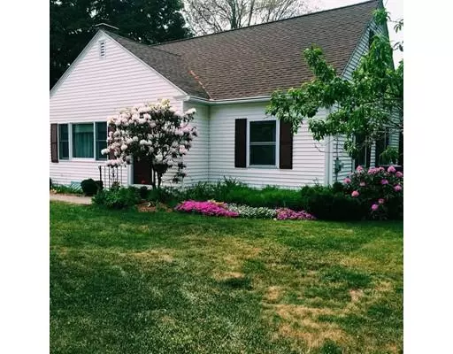 9 Plant Ave, Hudson, MA 01749