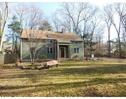 27 Tardie Ter, East Bridgewater, MA 02333