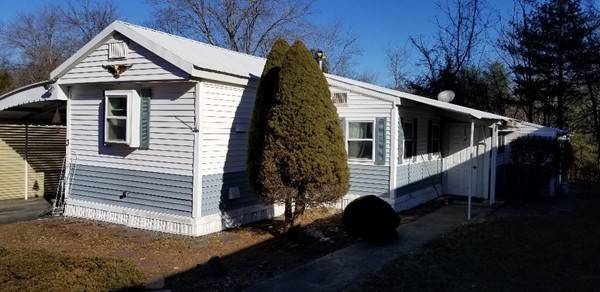 3 Rebecca Ave, Hudson, MA 01749