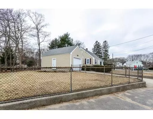 Randolph, MA 02368,51 Chestnut Cir