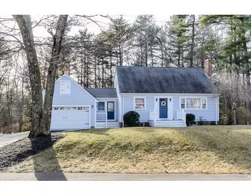 16 Laurel Dr, Medfield, MA 02052