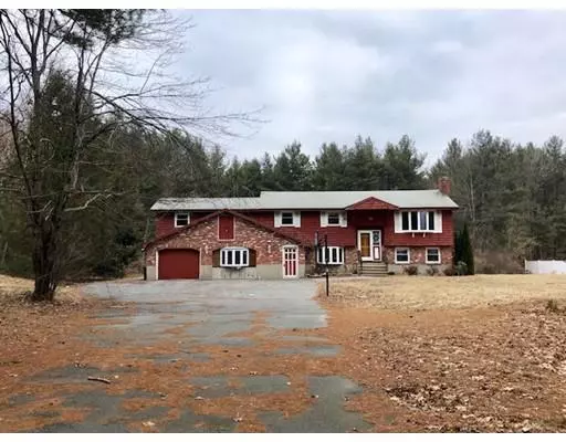 11 Tadmuck Road, Chelmsford, MA 01824