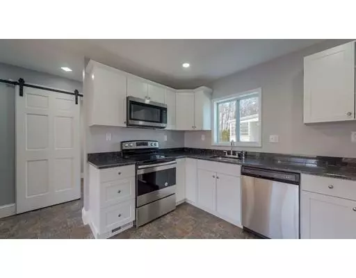 4 View St, Leominster, MA 01453