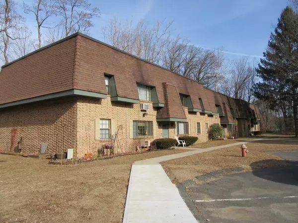 549 Russell Rd #10C, Westfield, MA 01085